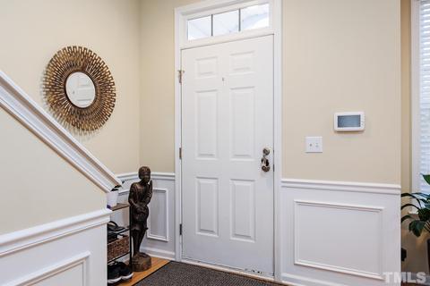 8 Scottish Ln, Durham, NC 27707 photo 4
