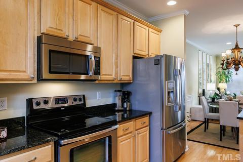 8 Scottish Ln, Durham, NC 27707 photo 22