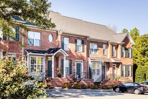 8 Scottish Ln, Durham, NC 27707 photo 2
