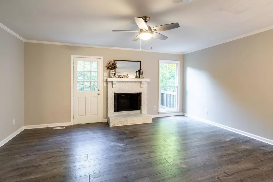  3207 Warwick Dr, Raleigh, NC 27606 photo 4