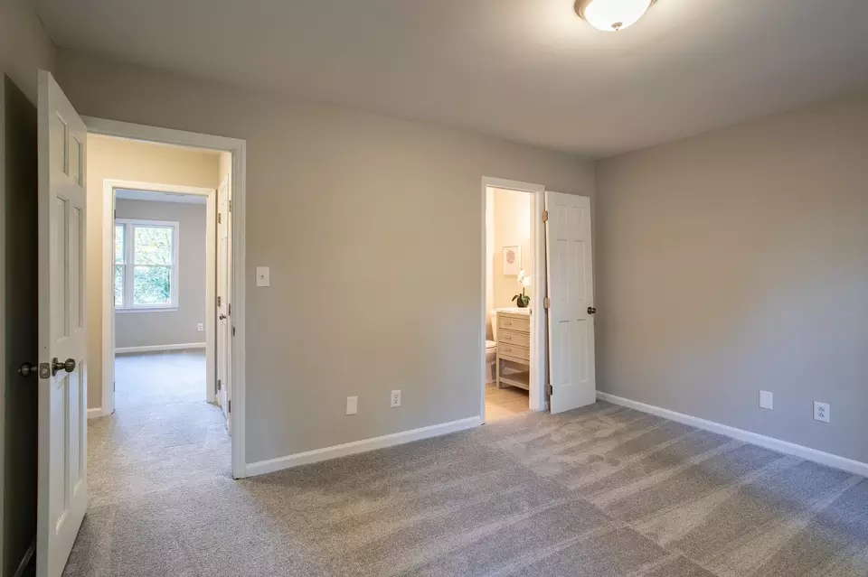  3207 Warwick Dr, Raleigh, NC 27606 photo 15