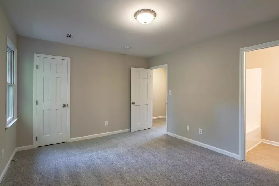  3207 Warwick Dr, Raleigh, NC 27606 photo 16