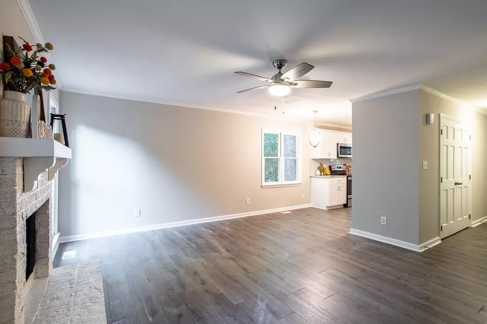  3207 Warwick Dr, Raleigh, NC 27606 photo 5