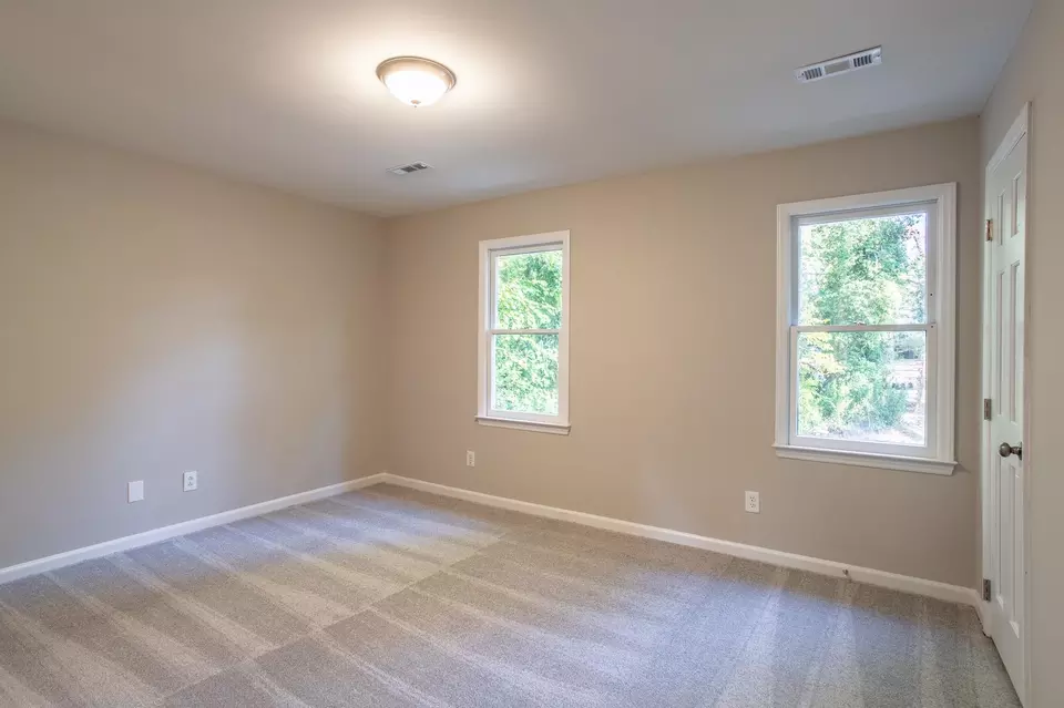  3207 Warwick Dr, Raleigh, NC 27606 photo 14
