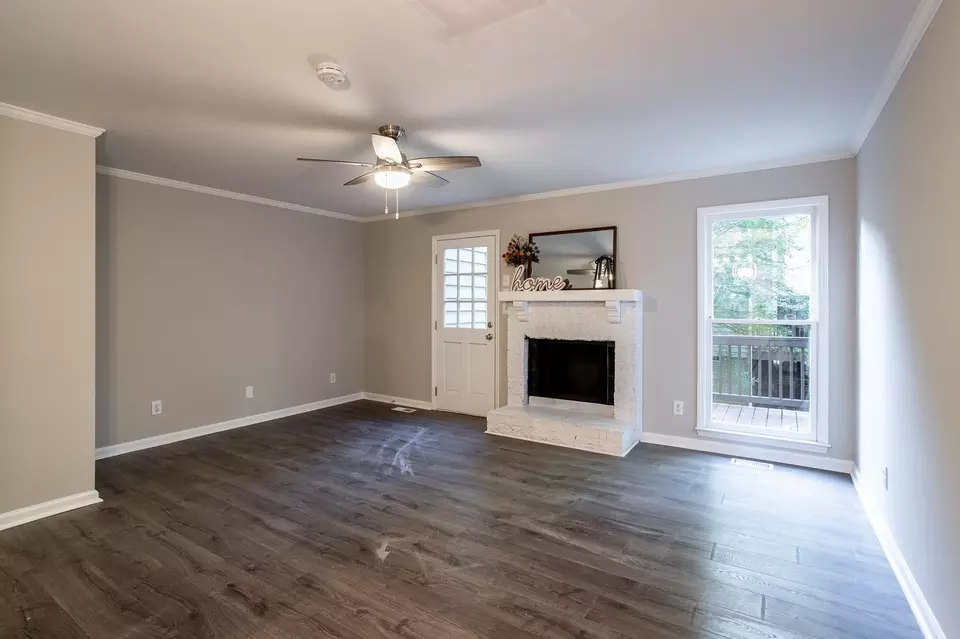  3207 Warwick Dr, Raleigh, NC 27606 photo 2