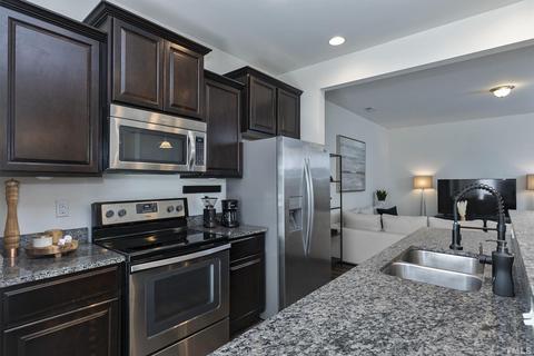 509 Timpson Ave, Durham, NC 27703 photo 3