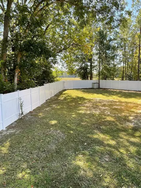 1021 E Maplewood Dr, Benson, NC 27504 photo 11