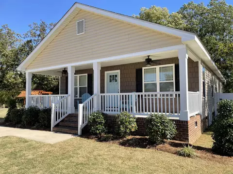 1021 E Maplewood Dr, Benson, NC 27504 photo 2