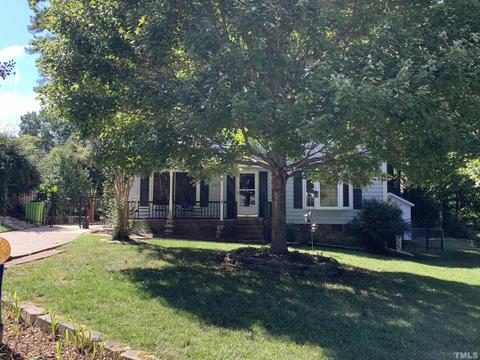 5909 Pine Tree Ct, Raleigh, NC 27609 photo 2