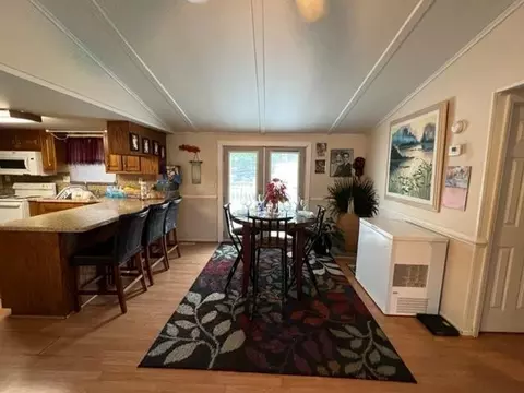 1402 N Johnson St, Benson, NC 27504 photo 8