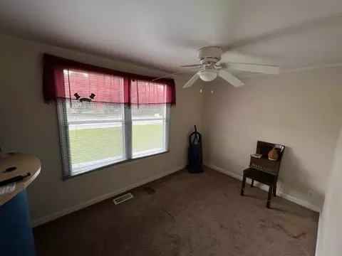 1402 N Johnson St, Benson, NC 27504 photo 14