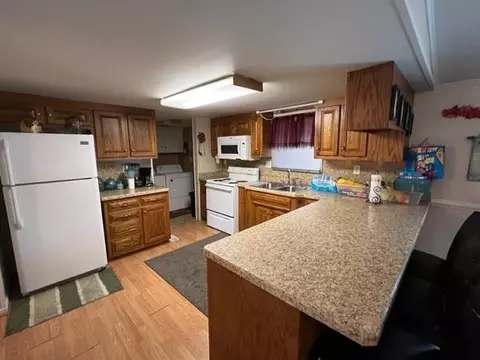 1402 N Johnson St, Benson, NC 27504 photo 9