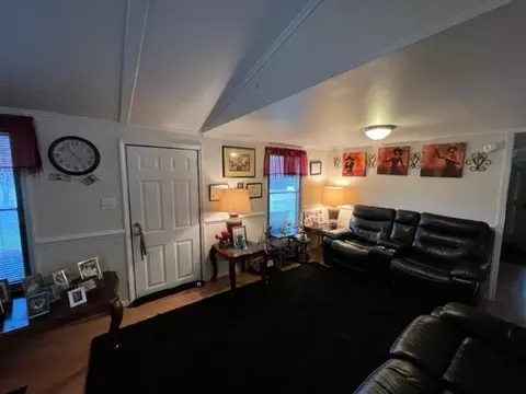 1402 N Johnson St, Benson, NC 27504 photo 5