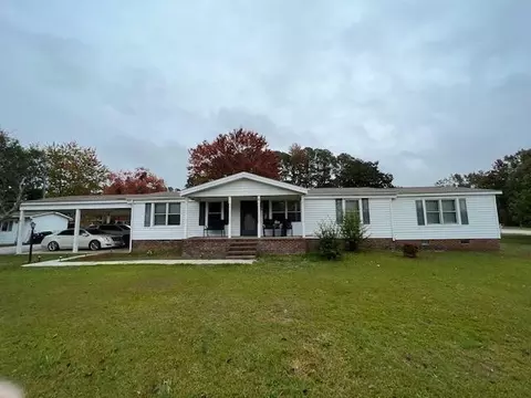1402 N Johnson St, Benson, NC 27504 photo 1