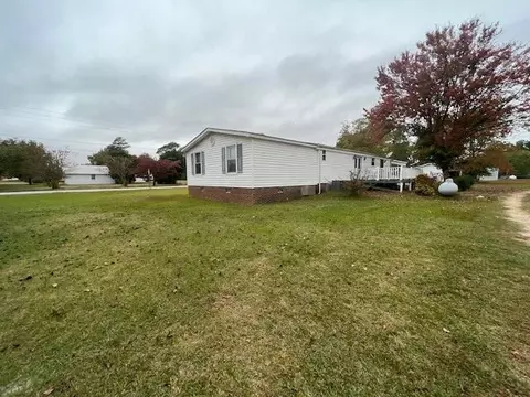 1402 N Johnson St, Benson, NC 27504 photo 25
