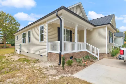 39 Cindy Dr, Angier, NC 27501 photo 2