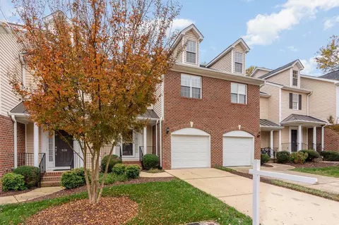 836 Saratoga Dr, Durham, NC 27704 photo 4