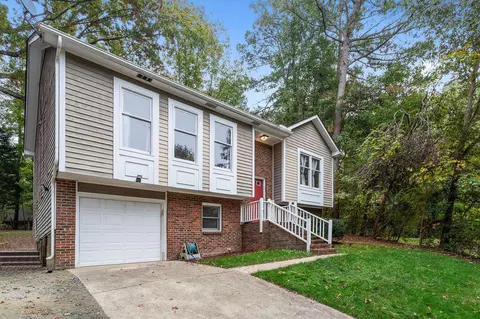 103 Oberon Ct, Cary, NC 27513 photo 3
