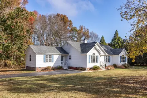 1610 Tall Cane Cir, Willow Spring, NC 27592 photo 3