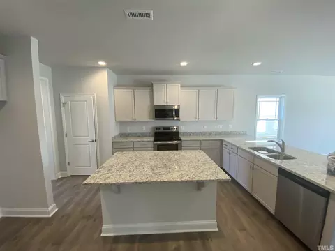 38 Knotty Pine Dr, Cameron, NC 28326 photo 4