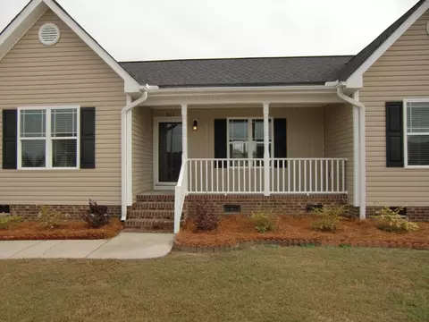 211 Bishop Ln, Dunn, NC 28334 photo 4