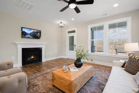 136 N Front St, Smithfield, NC 27577 photo 11