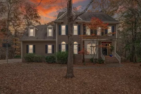 5 Hallbrook Ct, Durham, NC 27712 photo 2