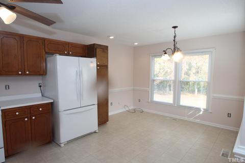 238 Bradley Dr, Benson, NC 27504 photo 4