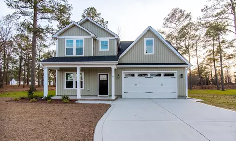 110 Pine Needle Dr, Salemburg, NC 28385