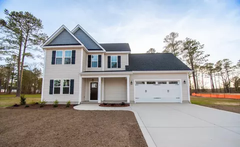 112 Pine Needle Dr, Salemburg, NC 28385