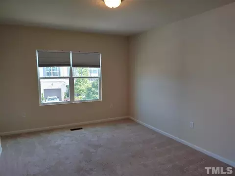 4345 Flintlock Ln, Durham, NC 27704 photo 10