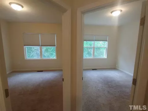 4345 Flintlock Ln, Durham, NC 27704 photo 9