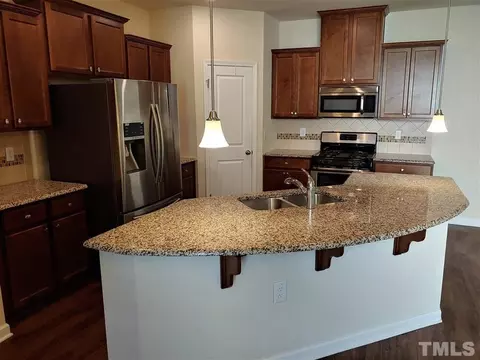4345 Flintlock Ln, Durham, NC 27704 photo 4