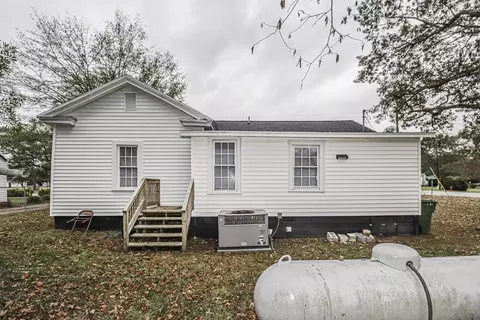 101 E Reason St, Pinetops, NC 27864 photo 7