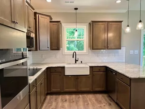 300 Lowery Ln, Benson, NC 27504 photo 5