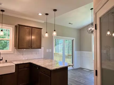 300 Lowery Ln, Benson, NC 27504 photo 8