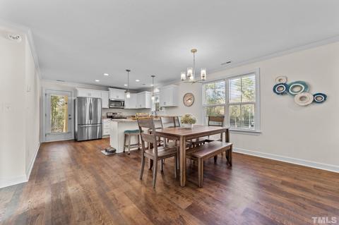 605 N Johnson St, Benson, NC 27504 photo 9