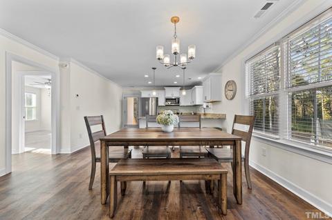 605 N Johnson St, Benson, NC 27504 photo 8