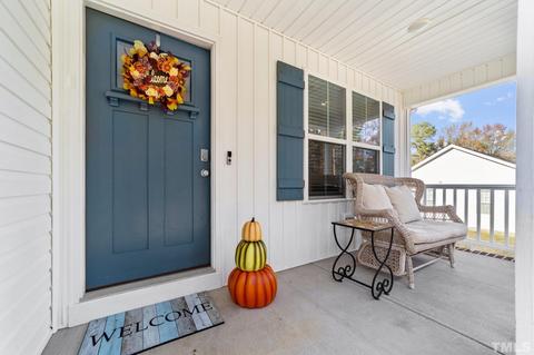 605 N Johnson St, Benson, NC 27504 photo 1