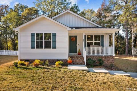 605 N Johnson St, Benson, NC 27504 photo 2