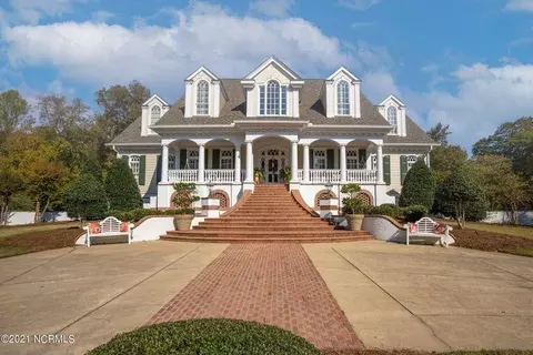 100 Island Ct, Rocky Mount, NC 27804