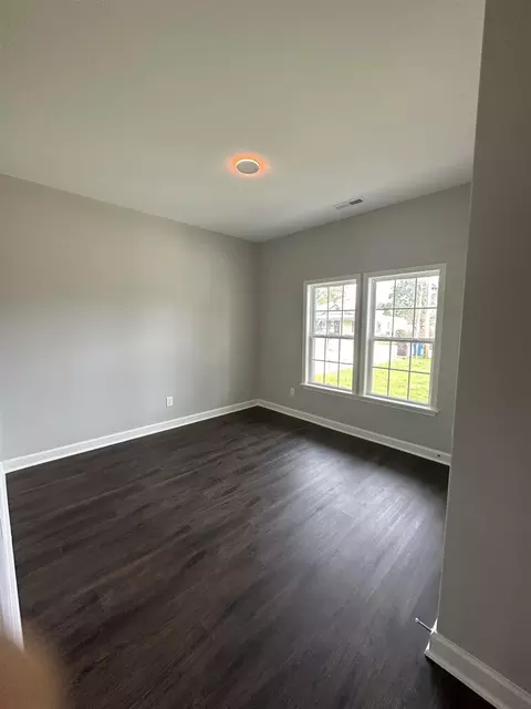 704 E Divine St, Dunn, NC 28334 photo 7