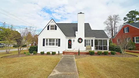 406 W Main St, Benson, NC 27504 photo 2