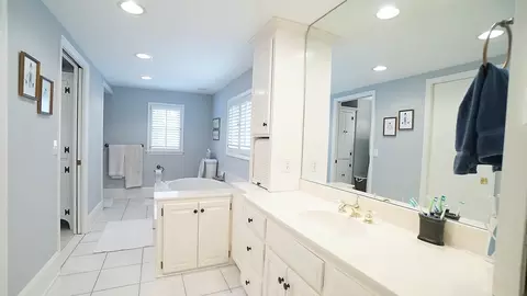 406 W Main St, Benson, NC 27504 photo 27
