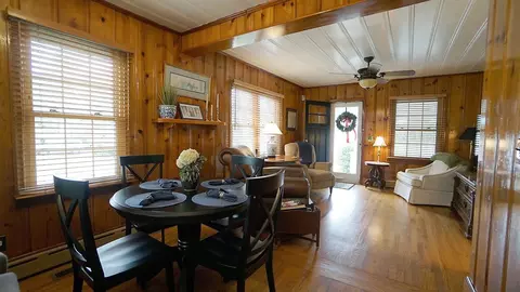 406 W Main St, Benson, NC 27504 photo 11