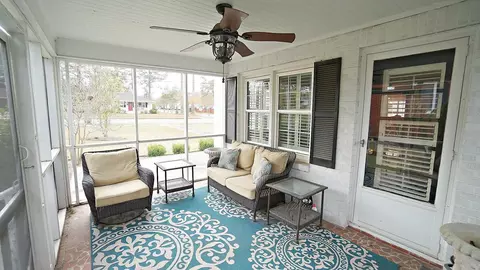 406 W Main St, Benson, NC 27504 photo 23