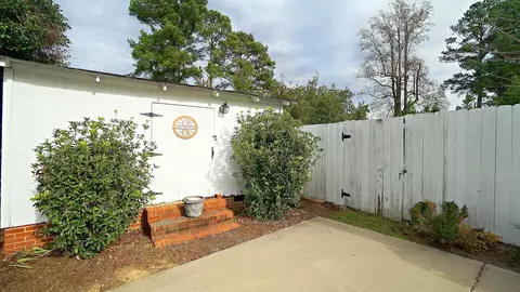 406 W Main St, Benson, NC 27504 photo 41