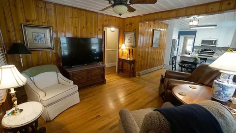 406 W Main St, Benson, NC 27504 photo 8