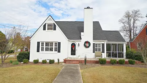 406 W Main St, Benson, NC 27504 photo 1