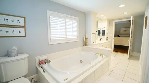 406 W Main St, Benson, NC 27504 photo 30